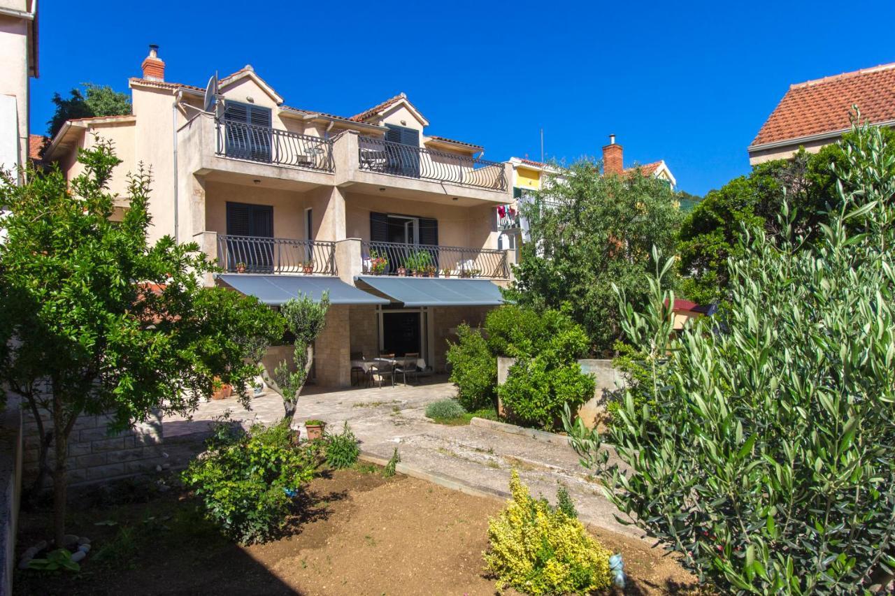 Luka Apartment Sibenik Exterior photo