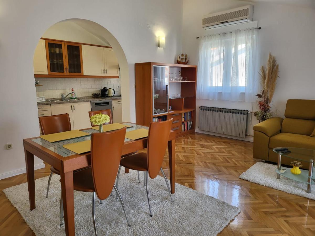 Luka Apartment Sibenik Exterior photo